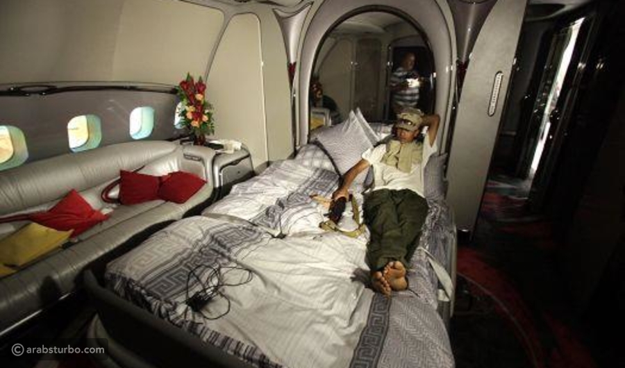 مشاهير,طائرات,ليبيا,فرنسا,الكويت,ايرباص,معمر القذافي